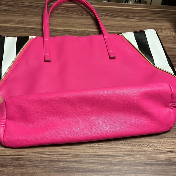 Juicy couture pink tote bag with black and white stripes. - Picture 9 of 16